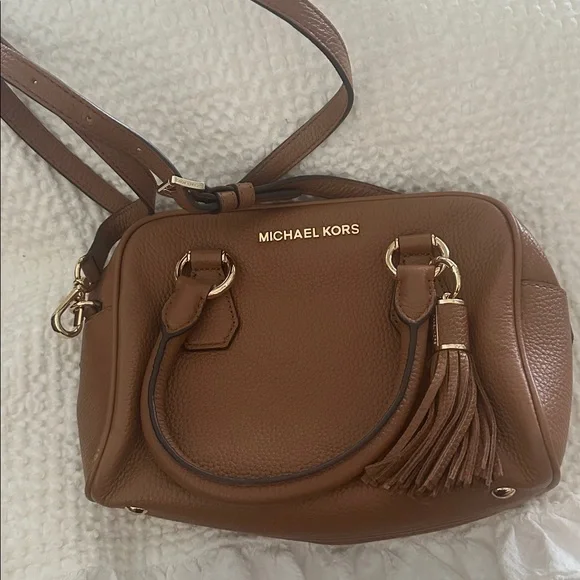 Michael Kors Brown Leather Bedford Tassel Duffel Bag Crossbody Bag USED ONCE - Picture 2 of 5